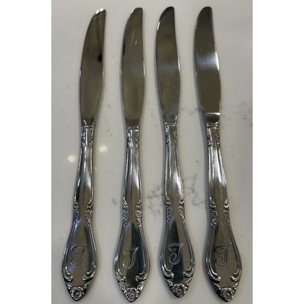 Vtg Set of 4 Dinner Knives “T”‎ Monogram Custom Made Floral Stainless Flatware